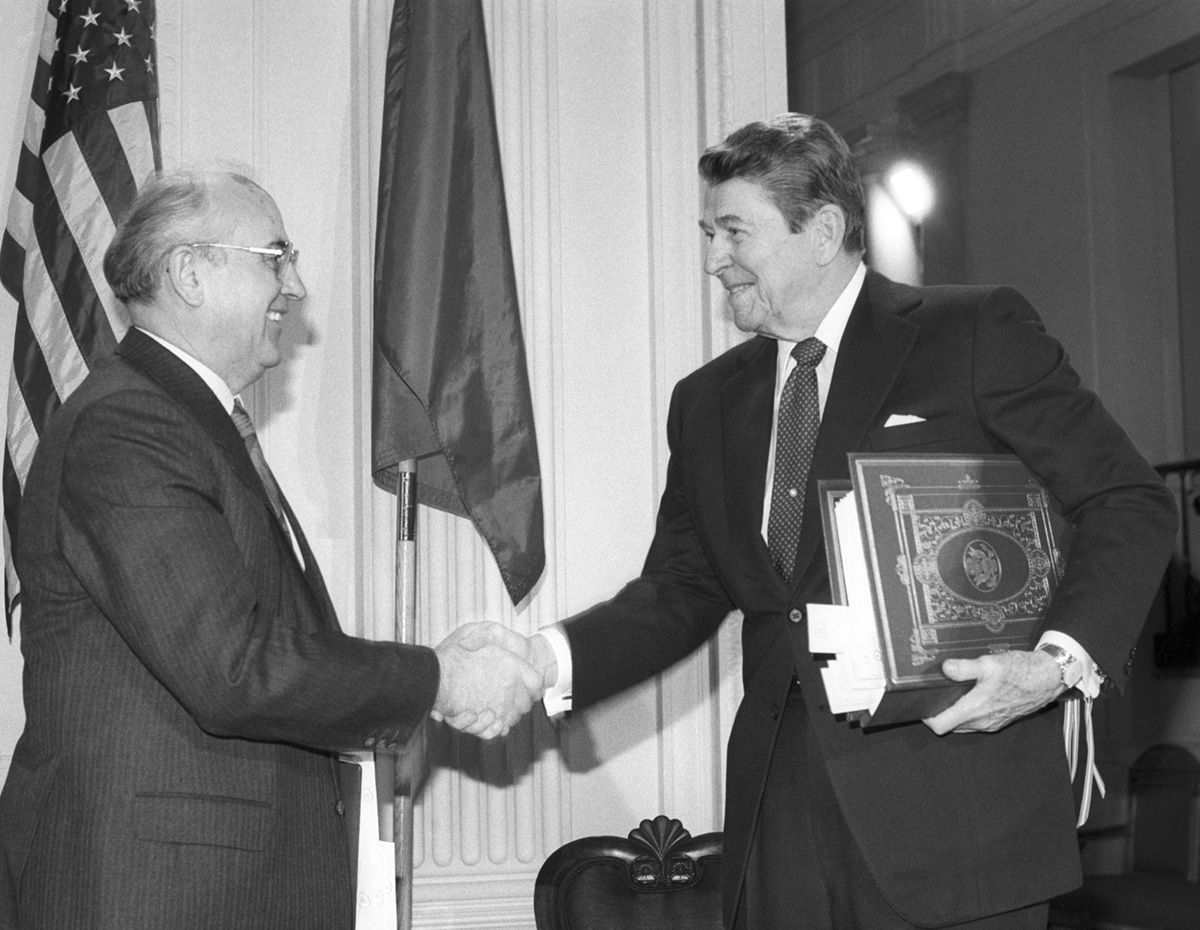 Reagan armamento nuclear