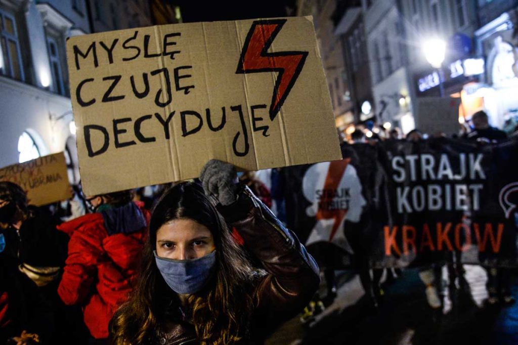 pro-choice-protests-continue-poland
