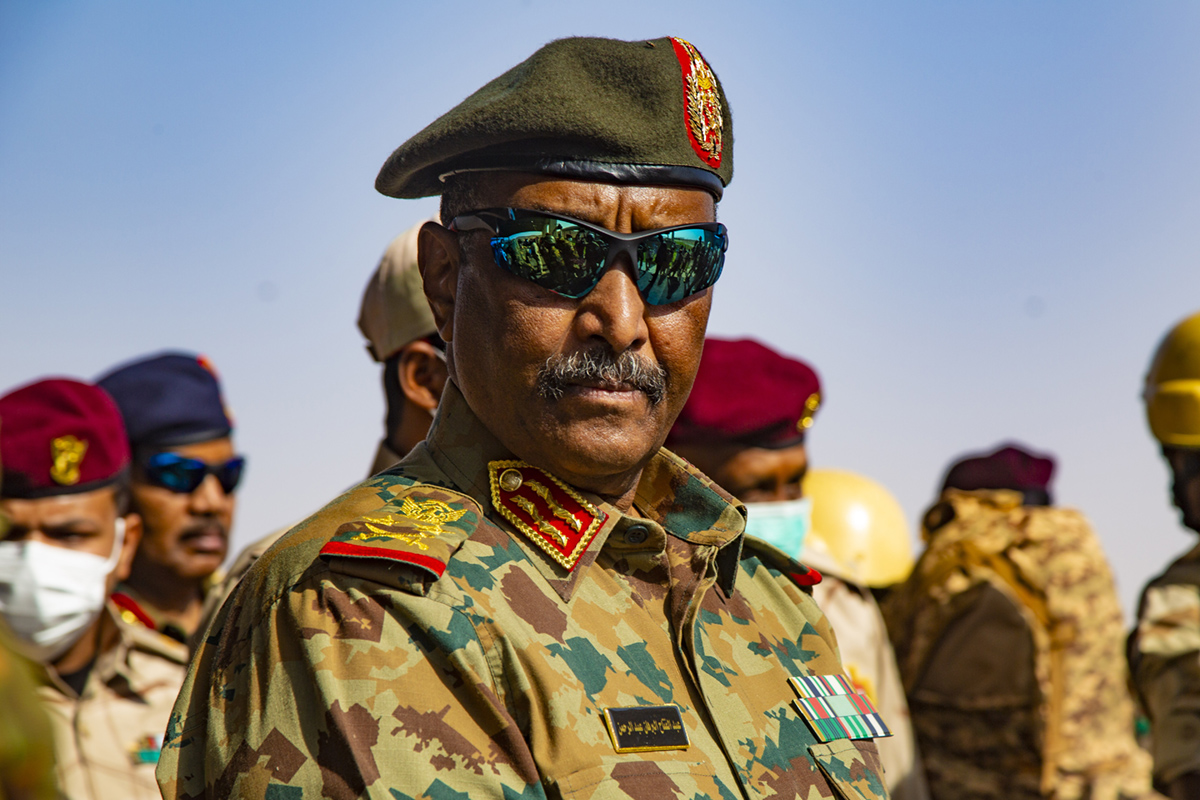 Golpe en Sudán y desajuste en la troika árabe