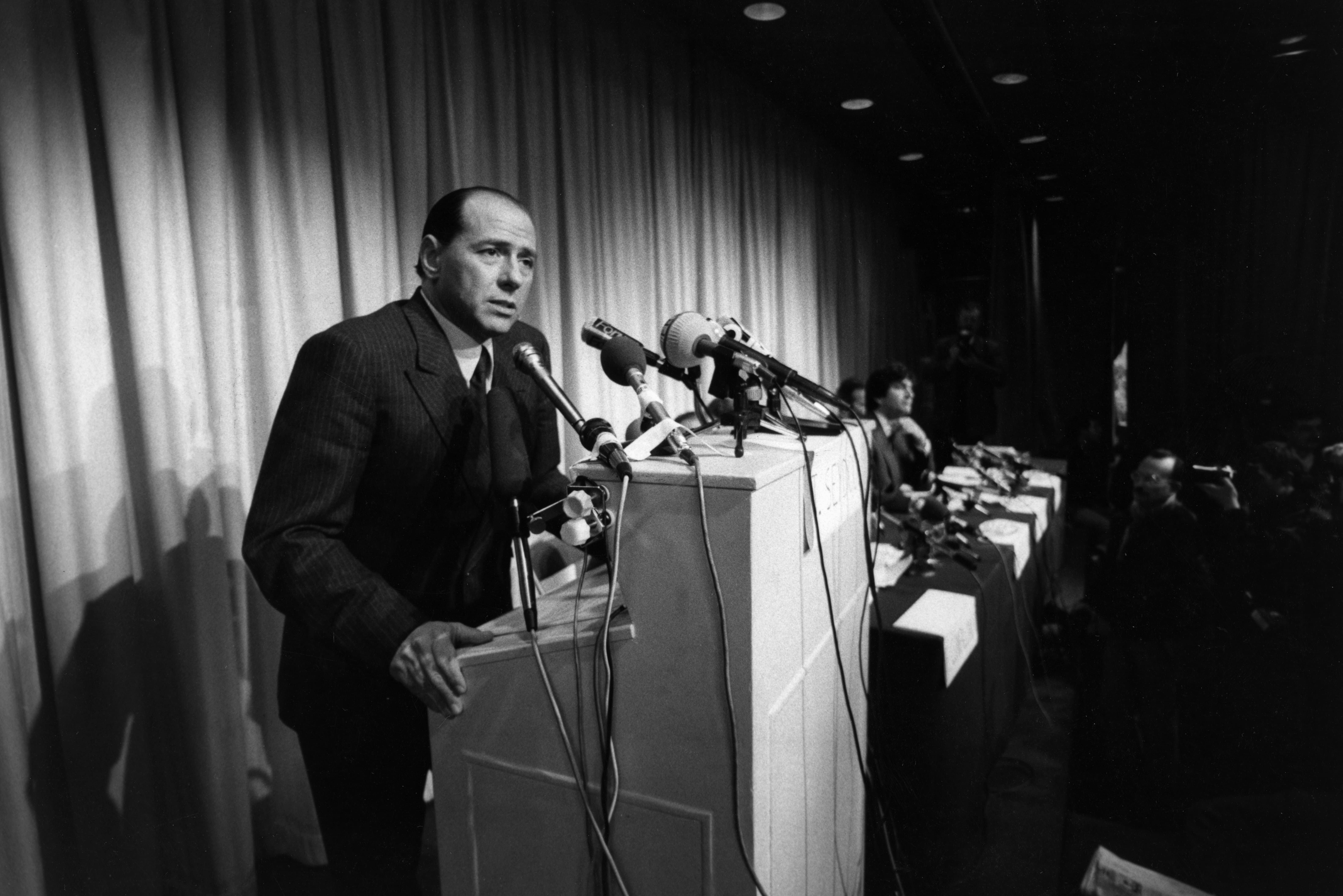 Silvio Berlusconi: polémico protagonista de la política italiana