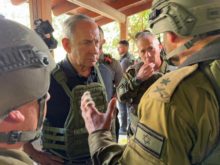 Una espiral de violencia que apunta a una escalada descontrolada Israeli Prime Minister Benjamin Netanyahu at Gaza border