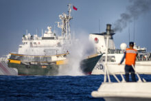 Las agresiones se intensifican en el Mar del Sur de China Philippines Undertakes Supply Mission To Ayungin Shoal