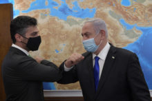 EAU e Israel, una prueba de influencia Israeli PM Meets United Arab Emirates' First Ambassador To Israel