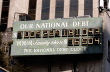 La urgente reforma del sistema mundial de deuda U.S. Government Debt Tops 7 Trillion Dollars
