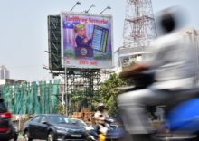 El Sur Global pagará la guerra comercial de Trump Amul Advertisement Hoarding On Trump Tariffs