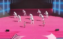 La guerra de los robots industriales Robot Perform in Xinjiang