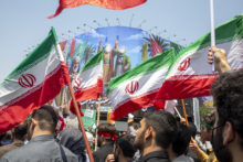 Solo la democracia puede poner fin a la amenaza nuclear iraní Protestantes en Tehrán