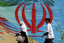 Irán: nuevo intento de encauzar la guerra Daily life continues in Tehran amid fragile US-Iran ceasefire