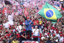Lula resiste, el bolsonarismo avanza Lula Da Silva Holds Last Rally Ahead Presidential Runoff
