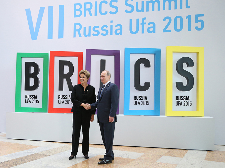 La séptima cumbre de los BRICS, celebrada en la ciudad rusa de Ufa entre el 8 y el 9 de julio, es la primera a la que sus miembros llegan de capa caída.